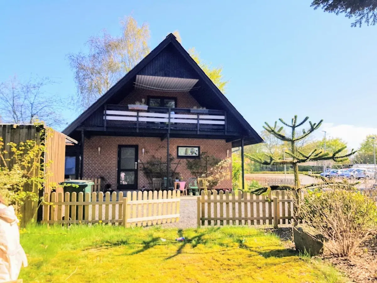 5 Minute Walk To Lego House-2 Bedrooms With Balcony Garden View.Loft Floor Billund